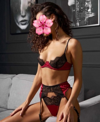 Софочка, 24 года, 2 размер груди